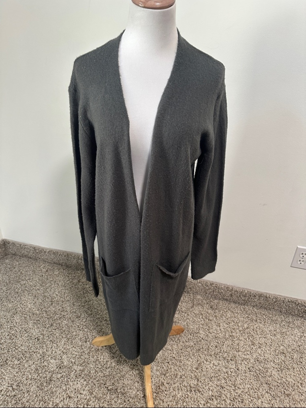 🐝 Mind Code Cardigan
